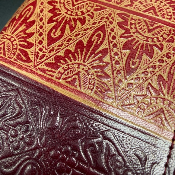 Textured clutch purse from India - Picture 14 of 14